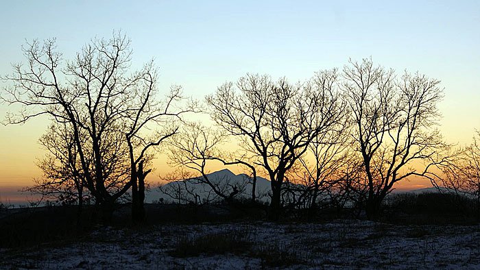 Winter scene of Mount Luboten in Kosovo (Photo: Ismail Gagica).