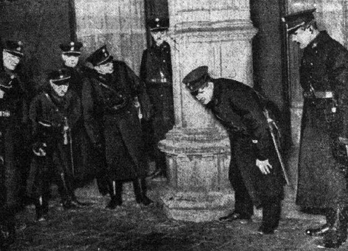 The Vienna police at the scene of the attack