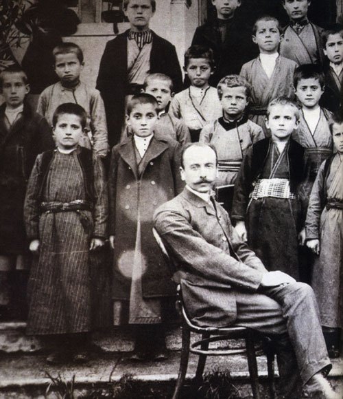 Early Albanian school in Korça.